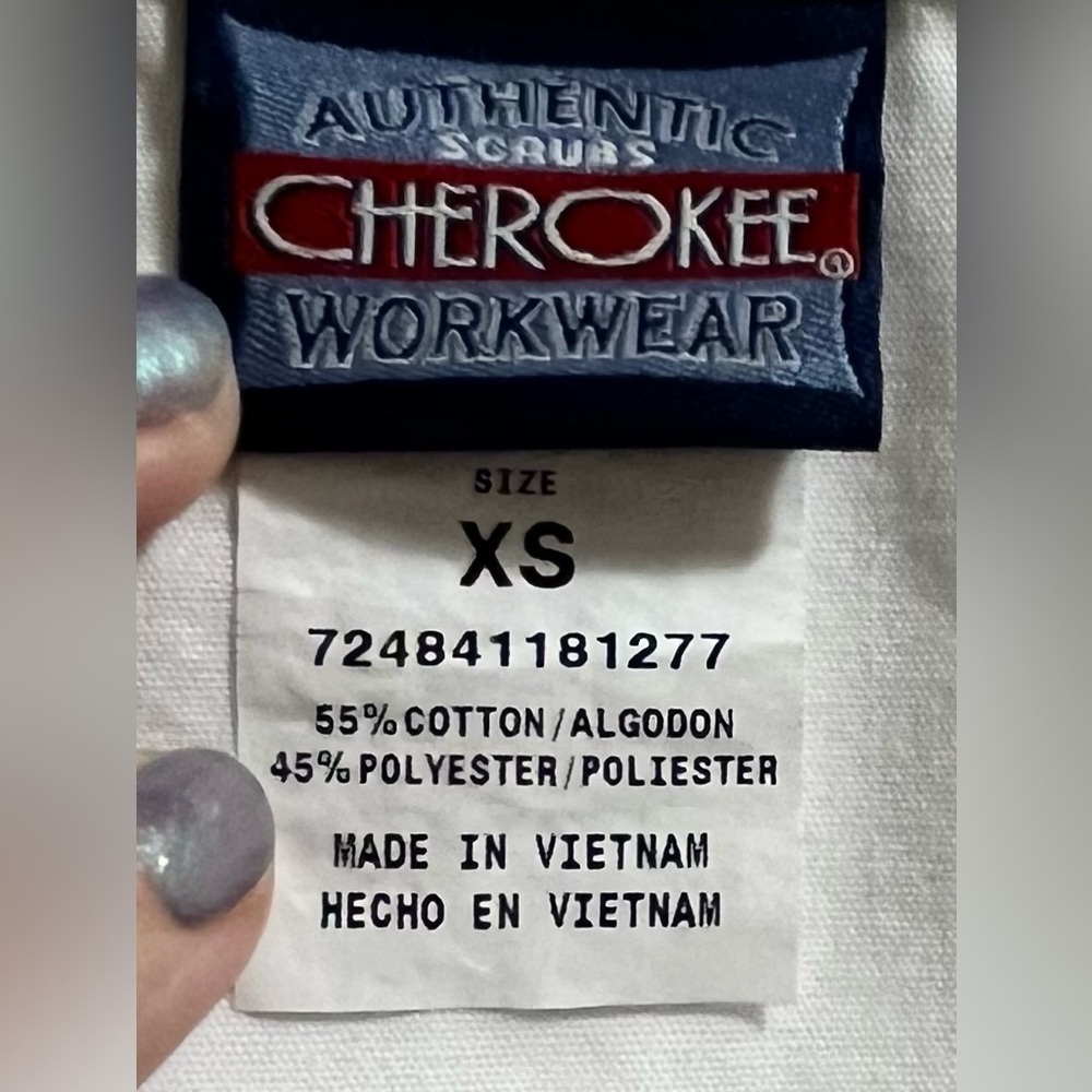 Cherokee scrub jacket 🩺 - Picture 3 of 8